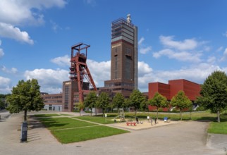 Nordsternpark, former site of Nordstern colliery, pithead tower, Nordstern tower, Hercules