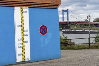 Flood marks on the Rhine at Duisburg-Homberg, water levels of extreme floods are marked, Duisburg