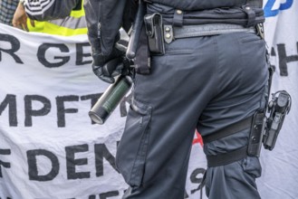 Demonstration against the AFD party conference in Essen, blockade of Alfredstraße, bridge over the