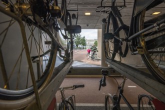 Bicycle car park at Utrecht Centraal railway station, Stationsplein, 3 underground levels, over 13,