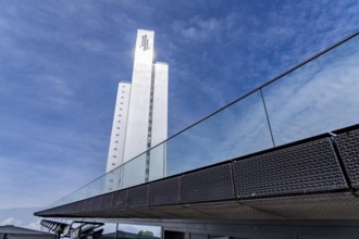 Dreischeibenhaus, office building, high-rise on Gustaf-Gründgens-Platz, Düsseldorf, North