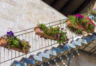 Israel, Jerusalem old narrow streets of Nahlaot historic neighborhood with many small synagogues,