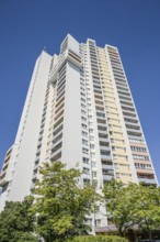 Ideal residential tower block, Fritz-Erler-Allee 120, Gropiusstadt, Neukölln, Berlin, Germany,