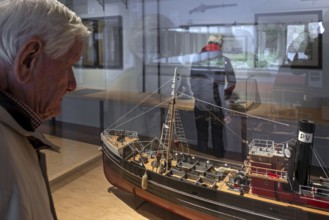 Scale model of fishing boat 0. 92 Graaf van Vlaanderen in the NAVIGO Visserijmuseum, fishery museum