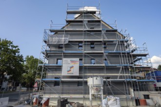 Scaffolding on a new residential building with thermal insulation, Erlangen, Middle Franconia,