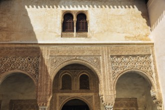 Patio del Mexuar, arabesque Moorish architecture, arched window, detail, Nasrid Palaces, Alhambra,