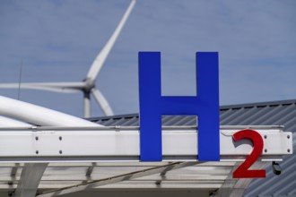 Hydrogen filling station in Antwerp, for cars and lorries, H2 lettering, Belgium, Europe