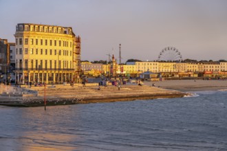 Margate promenade and beach in the evening light, Kent, England, Great Britain