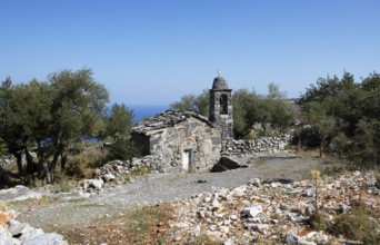 Traditional chapel on the Mani, behind the Laconian Gulf, Laconia, Peloponnese, Greece, Europe