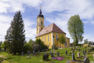 The Protestant village church of Sora is a baroque, neo-baroque renovated hall church in the Sora