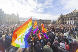 160 organisations and initiatives demonstrated against the right in Dresden on Saturday. Around 10,