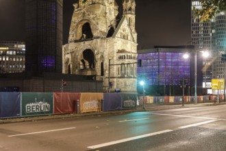 Lockdown, Germany shuts down. Empty Breitscheidplatz, Berlin, 16.12.2020