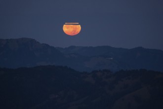 Super moon over the Allgäu Alps, Bavaria, Germany, Europe