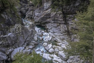 Rocks, rock formations, Verzasca River, near Lavertezzo, Verzasca Valley, Valle Verzasca, Canton