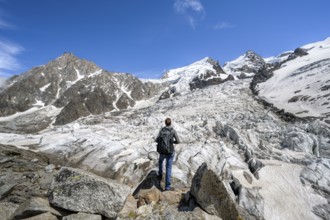 Mountaineers on the glacier, High alpine glaciated mountain landscape, La Jonction, Glacier des