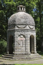 War memorial, octagonal tempietto with dome and lantern, embossed ashlar masonry, sandstone,