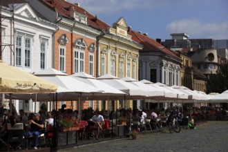 Banat, Timisoara, Timisoara, old town, street café, houses on Piata Unirii, Unification Square,