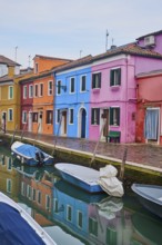 Colorful houses beside the waterway in between 'Riva dei Santi' and 'Fondamenta di Terranova' with