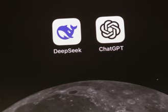 Application App from the Chinese start-up DeepSeek and the US software company OpenAI ChatGPT on