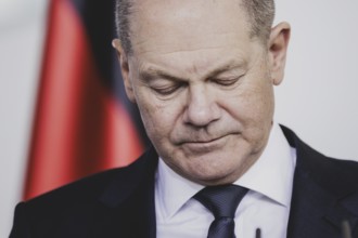 Olaf Scholz (SPD), Federal Chancellor, speaks to the media after a joint meeting with Ferdinand