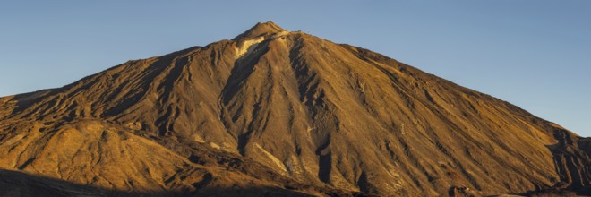 Panorama during the ascent to Alto de Guajara, 2715m, over the Teide National Park, Parque Nacional