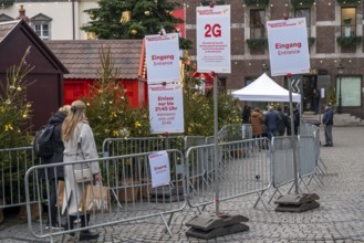 Christmas market Düsseldorf, Old Town, market square at the town hall, access only according to 2G