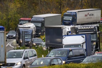 The Kaiserberg motorway junction, A40 motorway, Ruhr expressway, crosses the A3, bridge landscape,