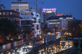 The skyline of Essen city centre, A40 motorway, Ruhrschnellweg tunnel, Essen, North