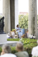 Reading by Ulrike C. Tscharre and live music at the Kolonnaden Bar on Museum Island in Berlin,