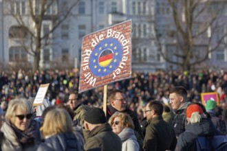 Banner with the inscription Wir sind die Brandmauer, large demonstration against right-wing