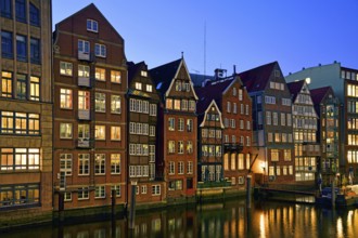 Europe, Germany, Hamburg, City, Nikolaifleet, evening mood canal side, backside of the historic