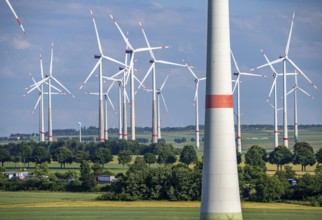 Wind farm north-east of Bad Wünnenberg, East Westphalia Lippe, Paderborn district, the A44 motorway