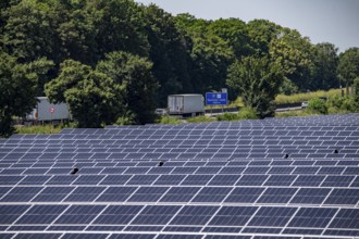 Solar park near Neukirchen-Vluyn, along the A40 motorway, over 10, 000 solar modules spread over 4