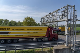 Toll bridge, for collecting motorway tolls, on the A3 motorway near Hamminkeln, Lower Rhine, North