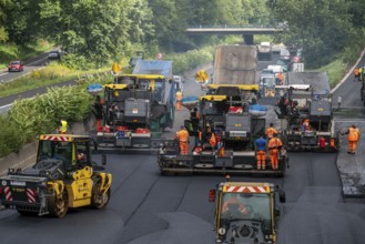 Renewal of the road surface on the A40 motorway between the Kaiserberg junction and Mülheim-Heißen,