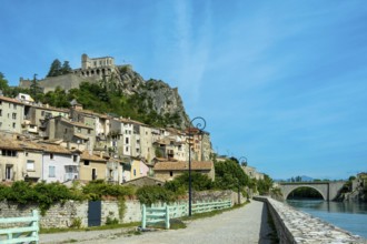 Sisteron. View of the city at the foot of the Citadel. Alpes-de-Haute-Provence. Provence-Alpes-Côte