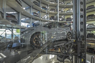 Car tower interior, lift, vehicles, Autostadt Volkswagen, Wolfsburg, Lower Saxony, Germany, Europe