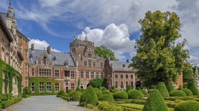 Kasteel van Gaasbeek courtyard, originally 13th century medieval fortified castle but renovated in