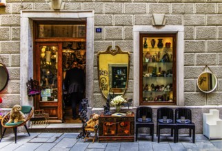 Jewish quarter with its antique shops, Trieste, harbour town on the Adriatic, Friuli, Italy,