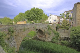 Stone arch bridge over the Real Collobrier stream, Collobrières, Collobrieres, Massif des Maures,