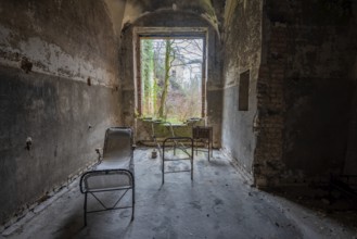 Remains of patient beds in the Alpenhaus, Beelitz-Heilstätten, former lung sanatorium, military