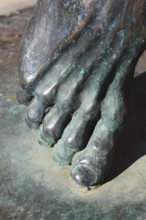 Foot sculpture by Mandrescuinder, Old Town, Tonitza Street, Filitti Street, alleys in the Old Town,