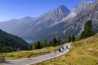 Pass road with a view of Lake Antholz, Staller Sattel, between the Antholz Valley, South Tyrol