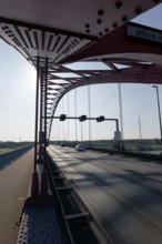 Bridge of Solidarity against the light, road bridge between Rheinhausen and Duisburg-Hochfeld, arch