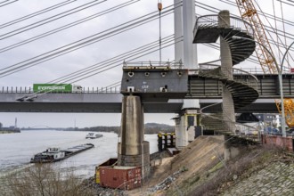 Demolition of the old Rhine bridge Neuenkamp, the A40, behind the first of 2 new bridges, which is