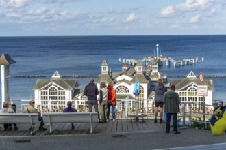 The pier of Sellin, 394 metres long, with restaurant, jetty, tourists, island of Rügen,