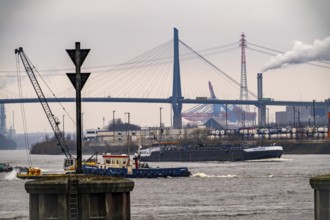 View across the Elbe to the Köhlbrand, estuary of the Süderelbe into the Norderelbe, with Köhlbrand