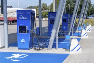 ARAL pulse e-charging station on the A3 motorway, Rees junction, in Isselburg, 4 fast-charging