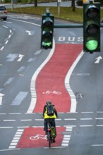 The new environmental lane on Schützenbahn street in Essen city centre, cyclists and buses have