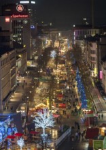 Christmas market in the city centre, Königstraße, during the fourth Corona wave, 2G regulation,